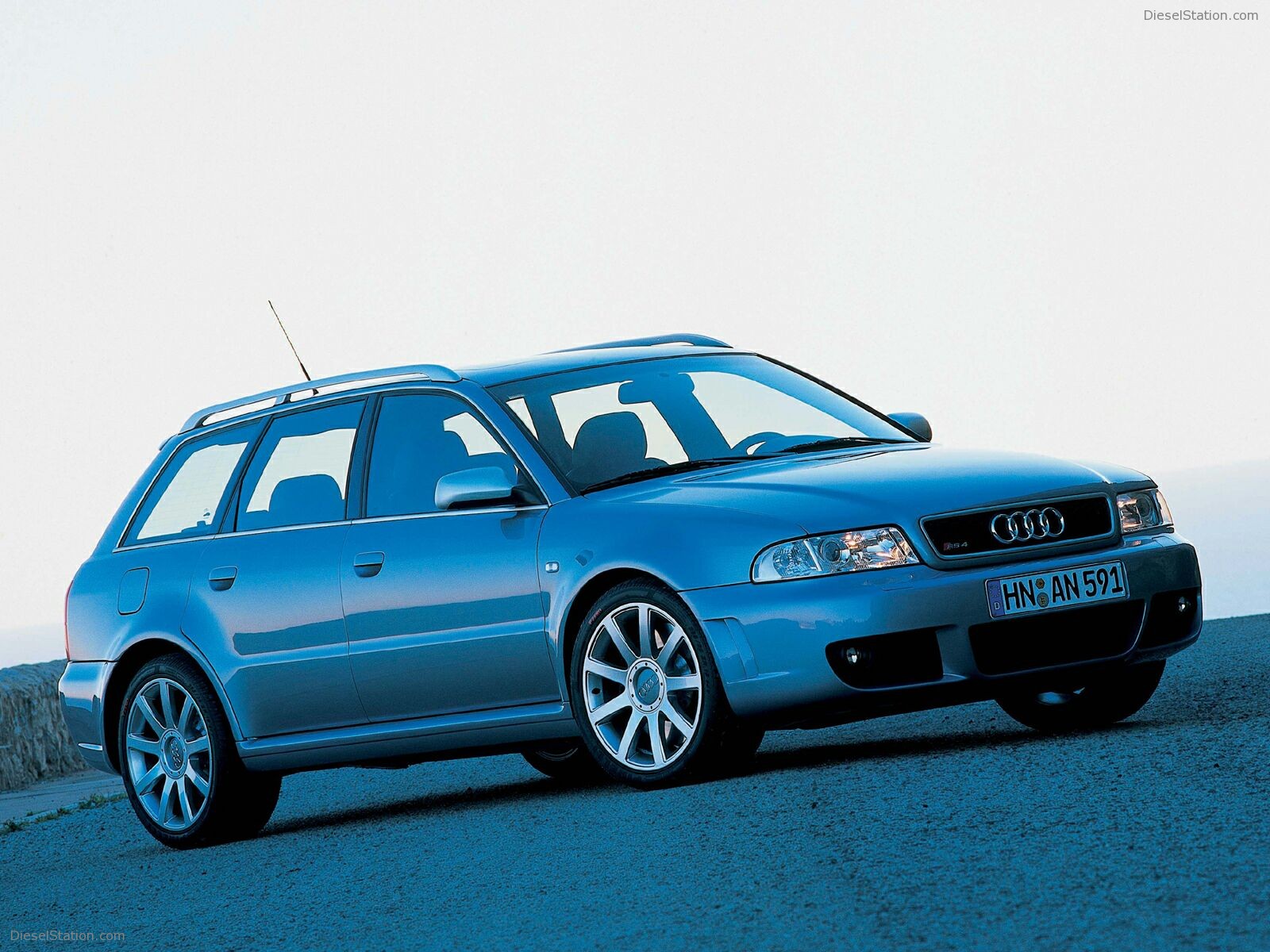 Audi RS4 (2000)